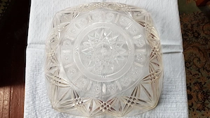 Platou inalt din material plastic pentru fructe dulciuri,etc.Import URSS