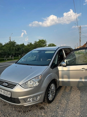   Vând Ford Galaxy 2014, proprietate personală, în stare foarte bună - imagine 7