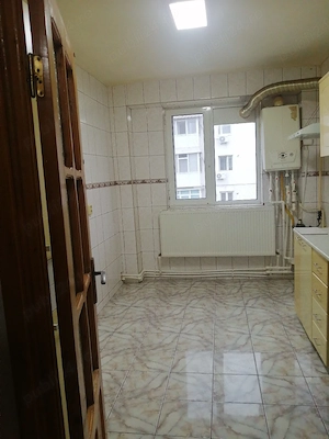 Apartament 4 camere  - imagine 3