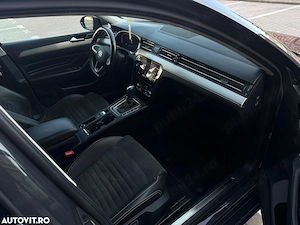 Volkswagen Passat 2.0 TDI DSG Highline - imagine 9