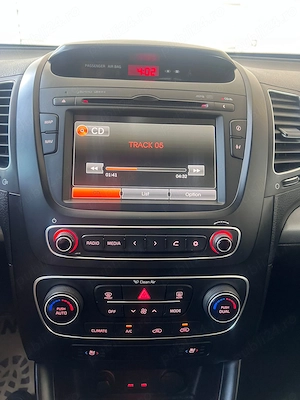 Kia Sorento AWD - imagine 12