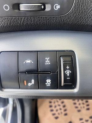 Kia Sorento AWD - imagine 10