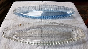 Platouri din sticla pt peste,am 2 buc.Sunt NOI.