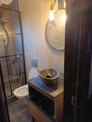 Inchiriez aparatment in regim hotelier