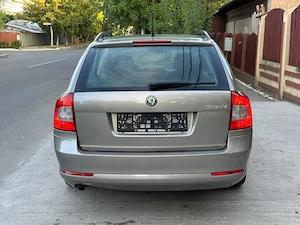 SKODA OCTAVIA 1.2 BENZINĂ  - imagine 3
