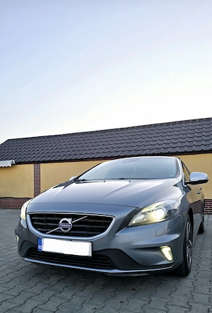 Volvo V40 2016 R-design - imagine 3