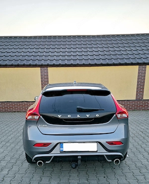 Volvo V40 2016 R-design - imagine 2
