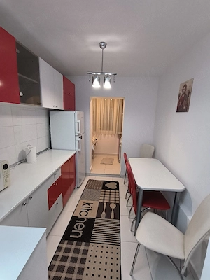Închiriez apartament cu 3 camere și loc de parcare  - imagine 5