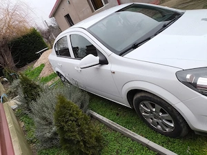 Opel Astra H, 2012 cu motor de 1.6 benzina - imagine 4