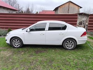 Opel Astra H, 2012 cu motor de 1.6 benzina - imagine 2