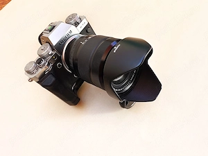 Vând FUJI XT 4 cu obiectiv Fujinon 18-135 + accesorii