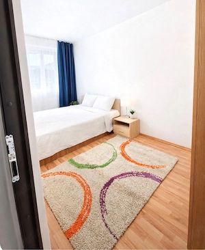 Inchiriez apartament 3 camere