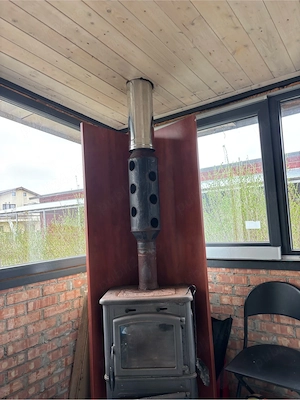 Vand casa din lemn cu teren generos Pasajul domnesti - imagine 4