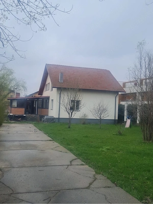 Vand casa din lemn cu teren generos Pasajul domnesti - imagine 3