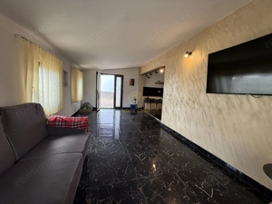 De Vanzare 2 Case In Curte Titulescu/Strada Crinului Teren 550MP