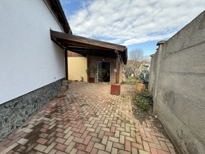 De Vanzare 2 Case In Curte Titulescu/Strada Crinului Teren 550MP - imagine 4