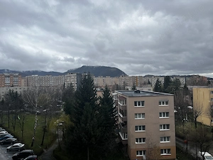 Apartament de vanzare 2 camere zona Astra bloc anvelopat priveliste panoramica Tampa.