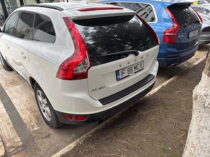 Volvo XC60 2.0 Diesel 163cp  Întreținut  Fără probleme Piele  Navigație  Negociabil Proprietar | Făr - imagine 3