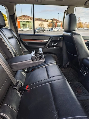 Mitsubishi Pajero LWB 3.2 DI-D Instyle A T - Autoturism 7 locuri - imagine 6