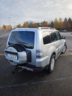 Mitsubishi Pajero LWB 3.2 DI-D Instyle A T - Autoturism 7 locuri - imagine 3