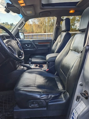 Mitsubishi Pajero LWB 3.2 DI-D Instyle A T - Autoturism 7 locuri - imagine 5