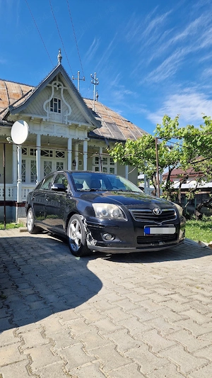 Toyota Avensis 2.2 diesel - imagine 4