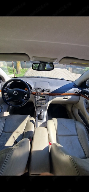 Toyota Avensis 2.2 diesel - imagine 3