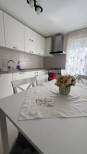 Apartament 2 camere, 55 mp, zona Tudor - imagine 12