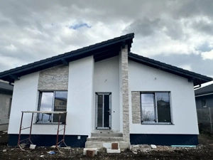 CASA NOUA I 4 CAMERE I 2 BAI I PE UN NIVEL I TEREN 423 MP I CU TOATE UTILITATILE