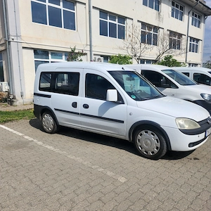 Vand opel Combo 1.7 TDI din 2010 - imagine 2