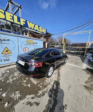 Skoda Superb 2.0 150cp - imagine 5