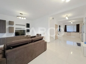 De vanzare in cartier Europa casa tip duplex 4 camere modern la cheie - imagine 2