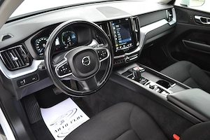 Volvo XC60 B4 AWD Momentum PRO Geartronic - imagine 8