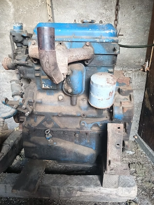 Motor tractor U445 - imagine 3