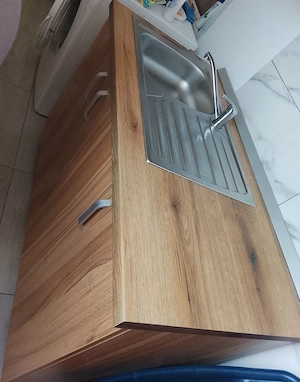 Vând mobilier bucatarie masina de spalat
