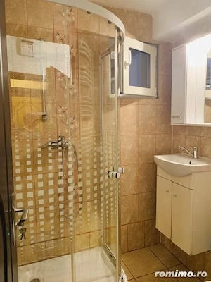 Garsoniera de inchiriat in zona 1Decembrie - imagine 3