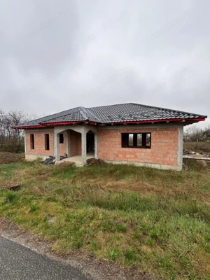 Casă parter stil mediteranean, 115 mp utili + teren 470 mp, demisol 30 mp 