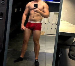 Bărbat discret pentru bărbați generoși 