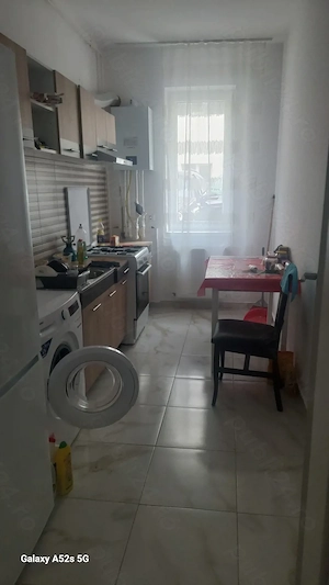 vind  apartament 2 camere  - imagine 3