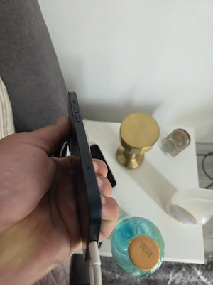 vind iphone 13  - imagine 3