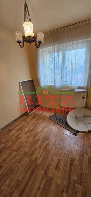 NOU! Ap. 3 cam., et.2, decom., zona Gara! - imagine 3