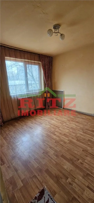 NOU! Ap. 3 cam., et.2, decom., zona Gara! - imagine 2