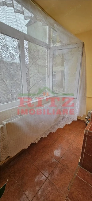 NOU! Ap. 3 cam., et.2, decom., zona Gara! - imagine 7