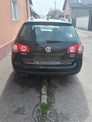 Vând Passat 2,0 tdi - imagine 9