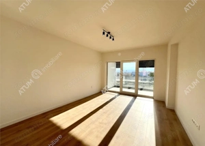 Apartament cu 3 camere 2 bai la alb loc privat de parcare in Turnisor - imagine 2