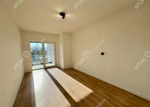 Apartament cu 3 camere 2 bai la alb loc privat de parcare in Turnisor - imagine 4