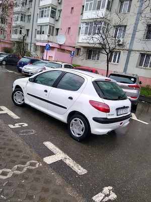 vând pejo 206 14 benzina acte valabile itp nou - imagine 2