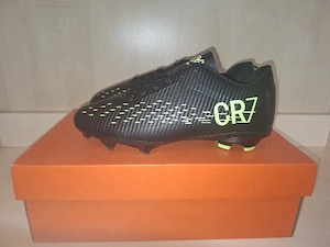 Ghete de fotbal,copii si juniori Nr.37 - imagine 2