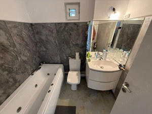 ULTRACENTRAL – 2 camere decomandat, 2 logii, vedere superbă! - imagine 7