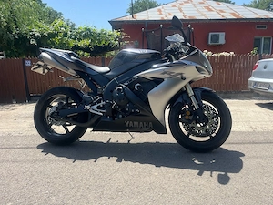 Vand yamaha r1  - imagine 2